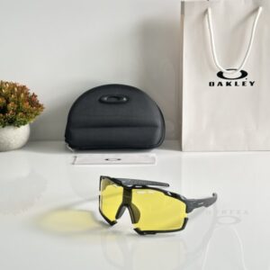 Oakley 8241 Black Yellow