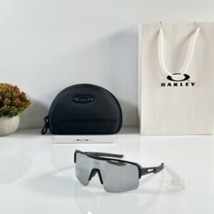 Oakley 8836 Black Silver Mercury