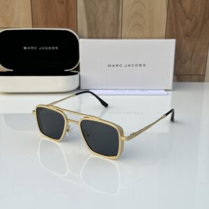 Marc jacobs 504 gold black