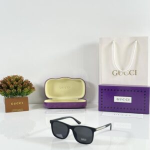Gucci 0381 Mate Black
