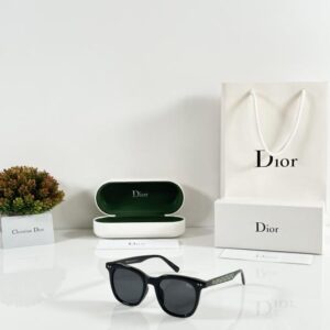 Dior 90 Black