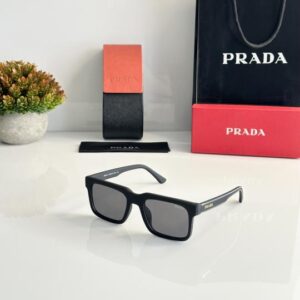 Prada 25 Black