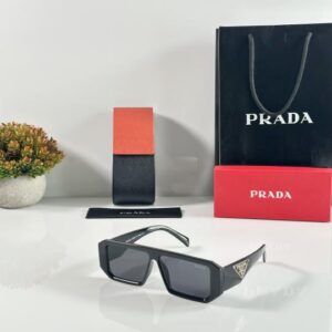 Prada 132 Black