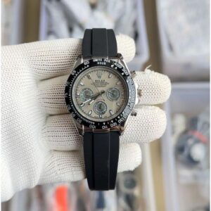 Rolex Oyster Perpetual Daytona Chronograph - J906